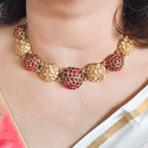 Antique kemp stone necklace with stud earrings